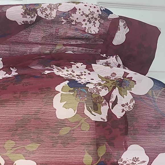 Kut from the Kloth Floral Blouse - Picture 4 of 11